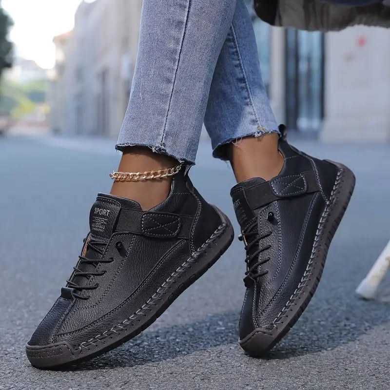 Sola Comfort Sneaker